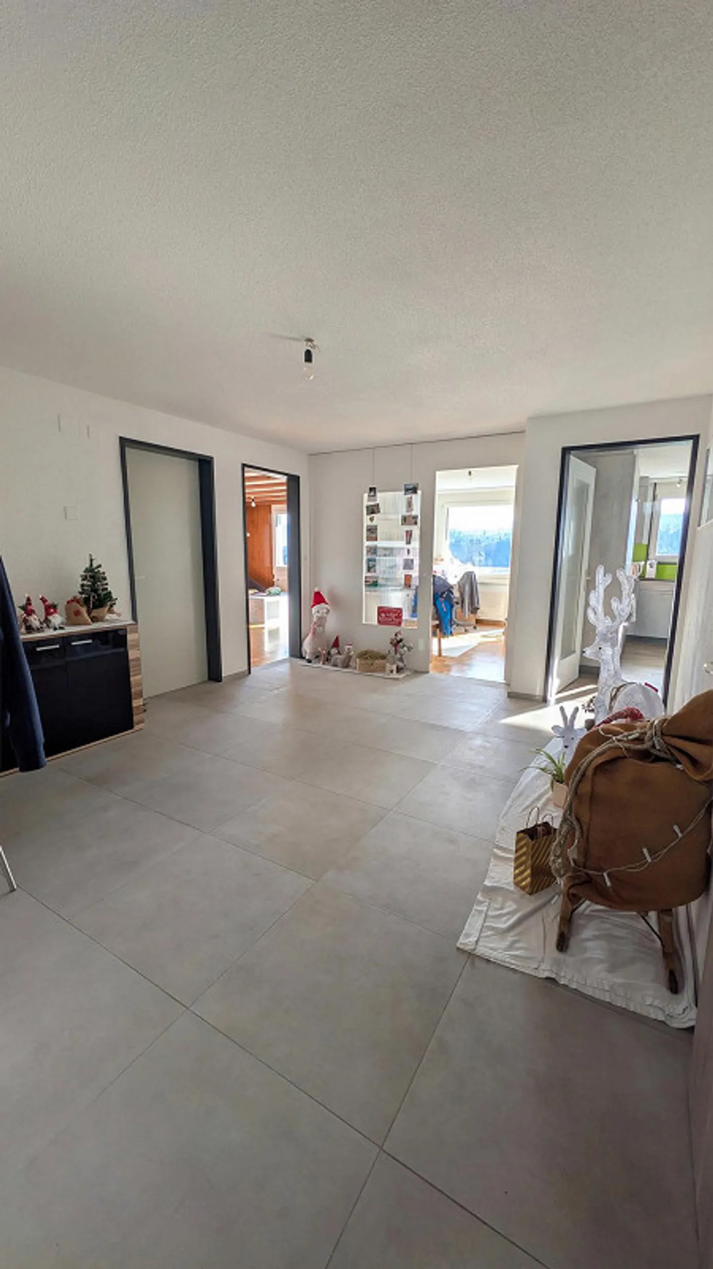 Appartement de 5,5 pièces sur une ferme avec vue sur la chaîne de Pilatus - Photo 9 sur 12