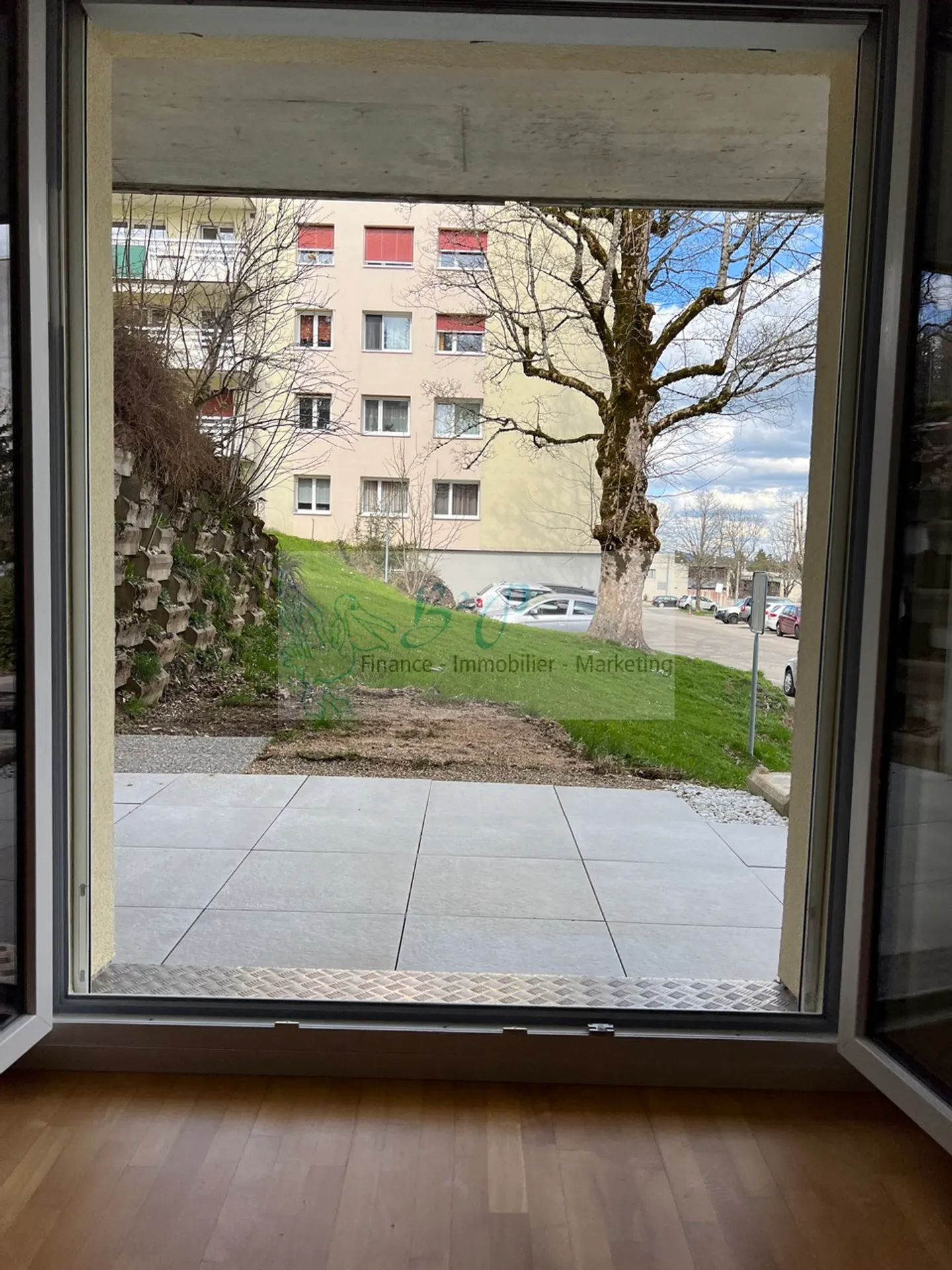 Grand appartement avec terrasse - Photo 4 sur 13