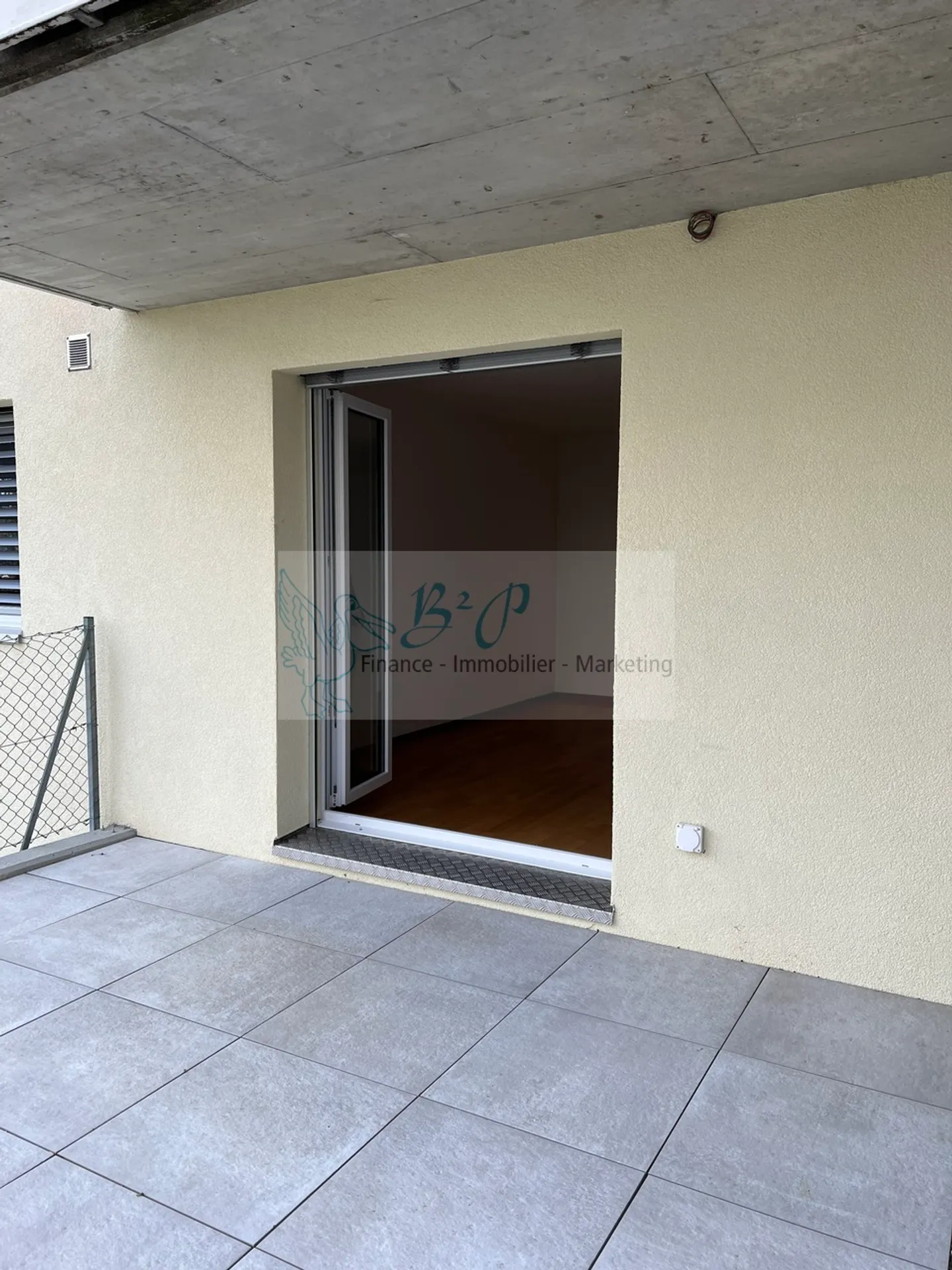 Grand appartement avec terrasse - Photo 8 sur 13