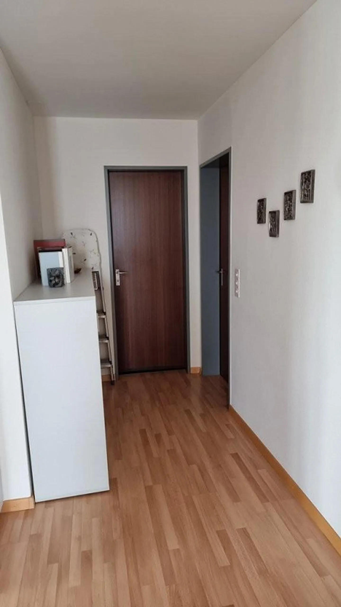 Visiting - moving in - feeling well - Photo 5 of 6