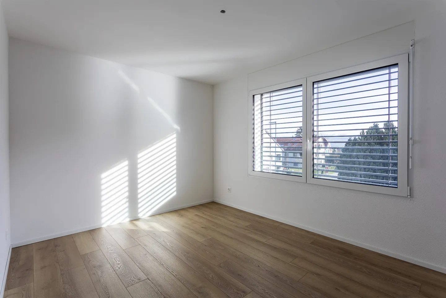 Neues 4,5-Zimmer-Apartment mit Parkplatz - Foto 3 von 13