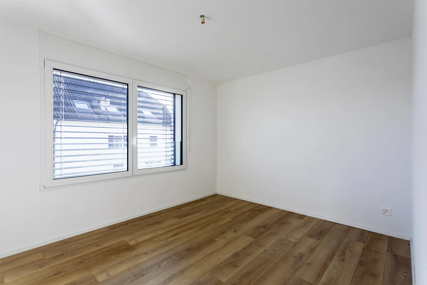 Neues 4,5-Zimmer-Apartment mit Parkplatz - Foto 6 von 13