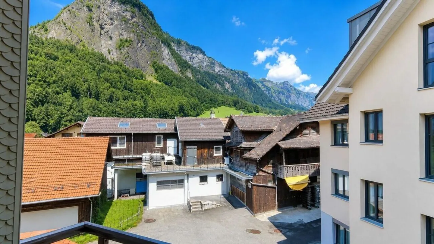 Grosszügige Dachwohnung mit Bergblick - Foto 6 von 20