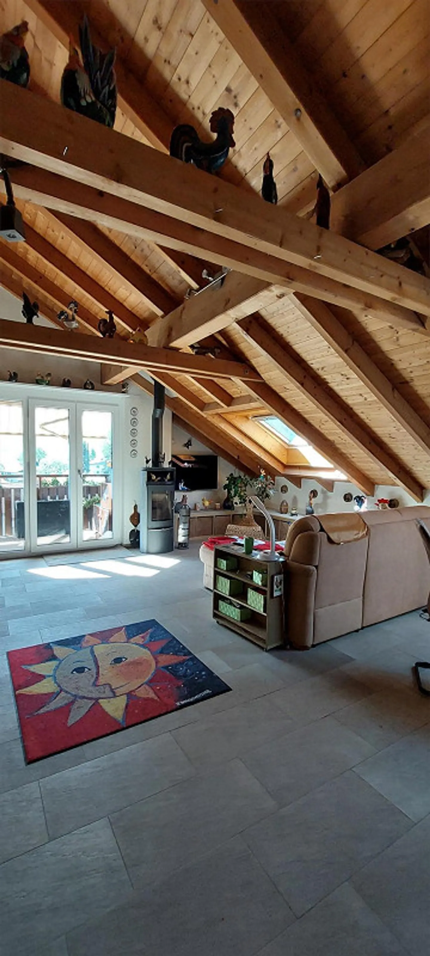 Geräumiges Penthouse mit atemberaubendem Blick - Foto 1 von 9