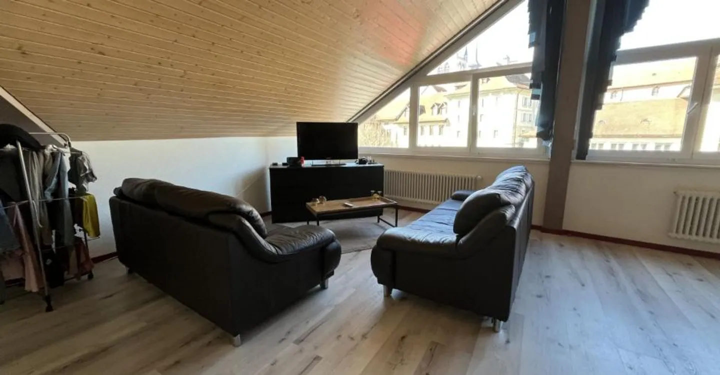 MAGNIFICENT PENTHOUSE WITH A VIEW OF THE ABBEY - Photo 3 of 9
