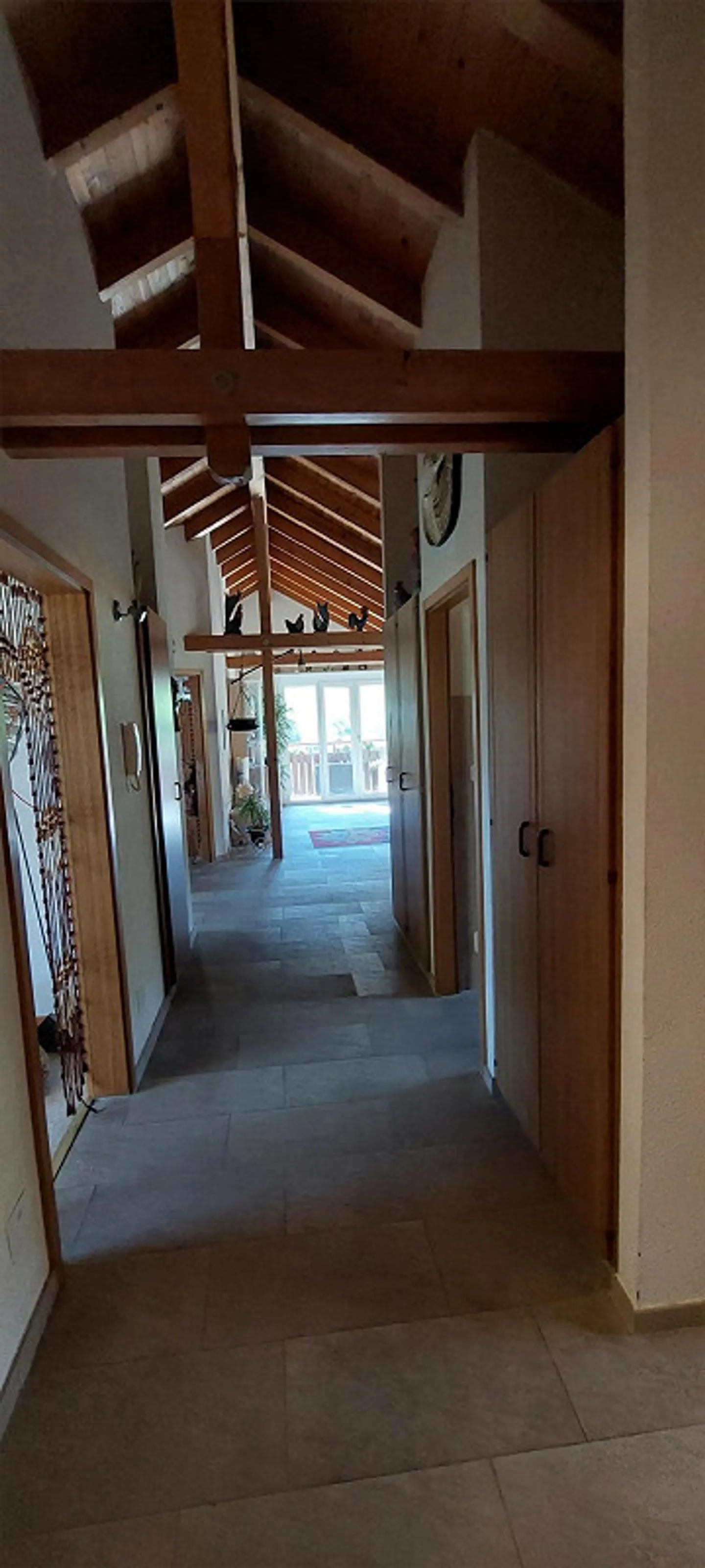 Geräumiges Penthouse mit atemberaubendem Blick - Foto 8 von 9