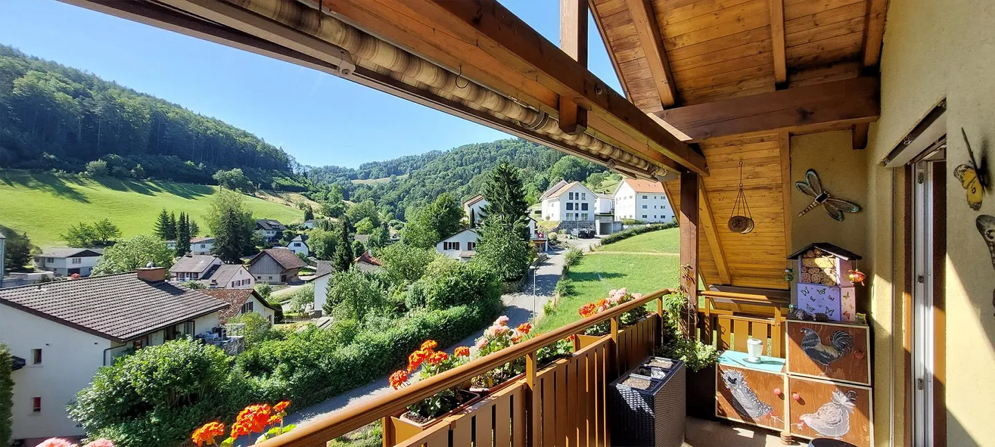 Geräumiges Penthouse mit atemberaubendem Blick - Foto 2 von 9