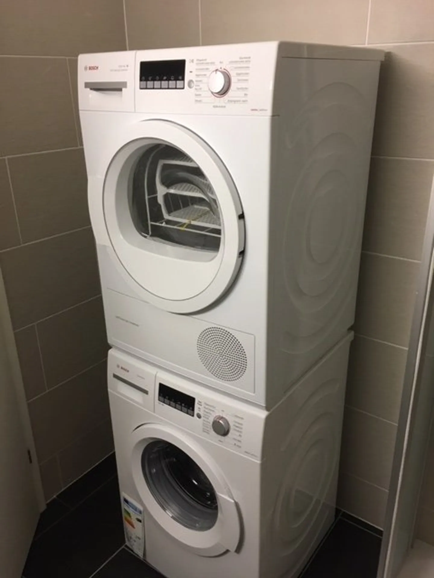 Geräumige 4,5-Zimmer-Wohnung im 1. Stock mit Balkon - Foto 10 von 10