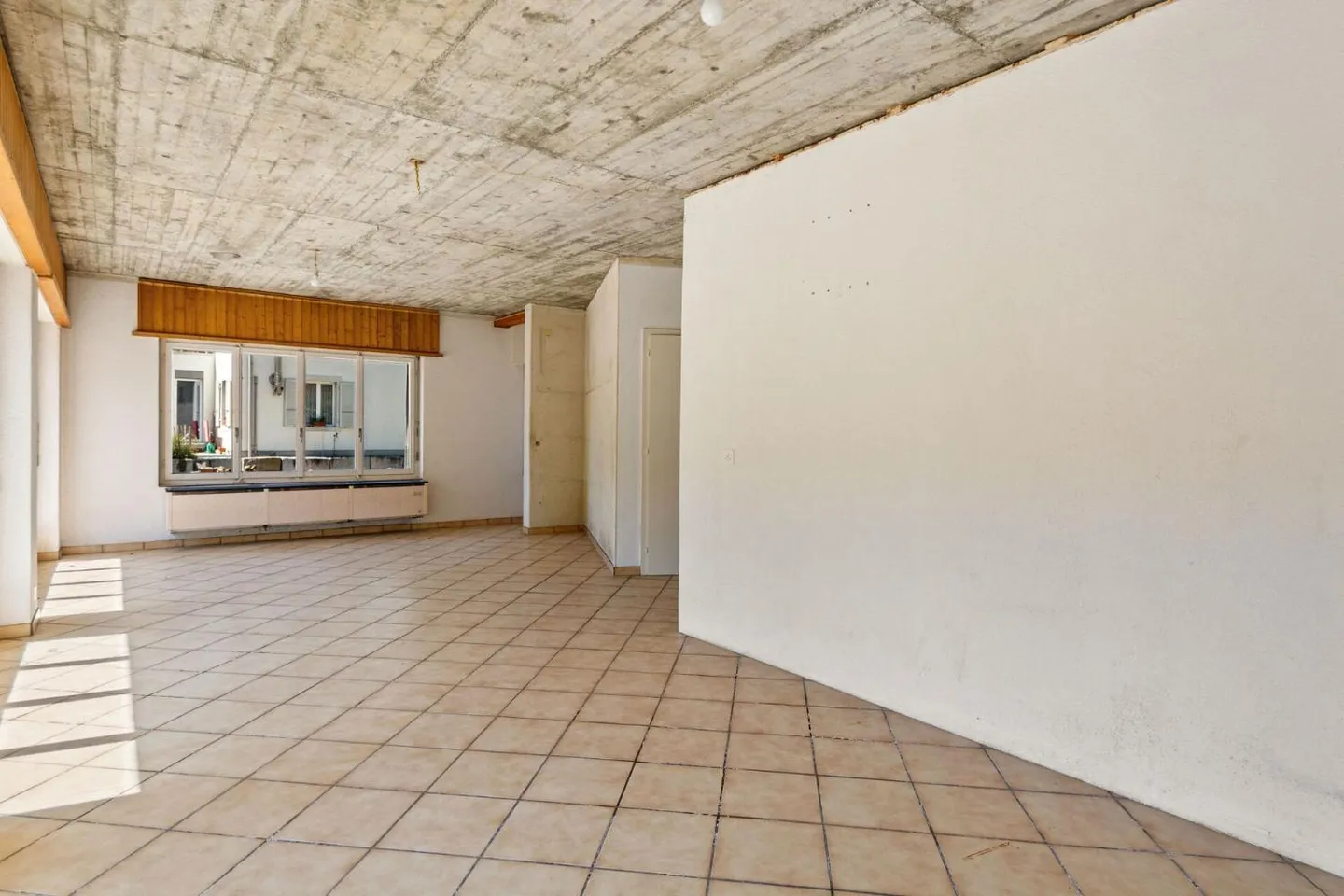 Sonceboz, Maison à rénover avec grange - Photo 4 sur 12