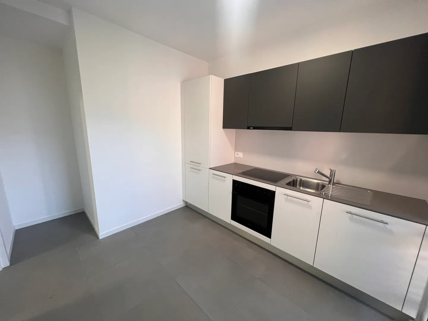 Louer un appartement lumineux de 2,5 pièces dans un bâtiment récemment rénové - Photo 3 sur 10