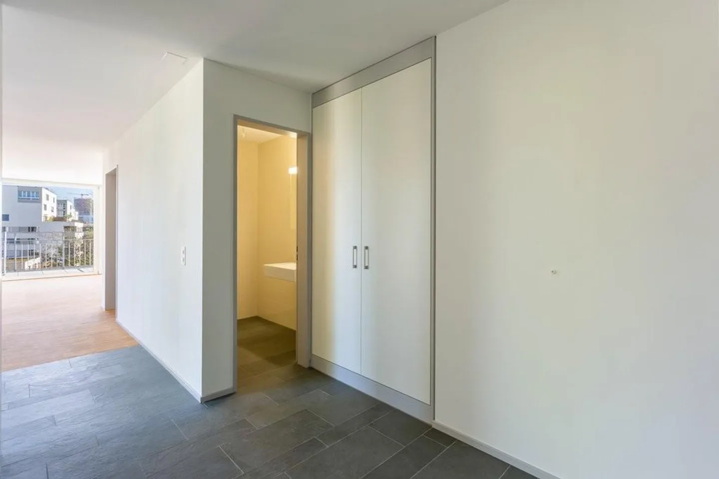 Nuovo appartamento a Zurigo-Schwamedingen - Foto 2 di 10