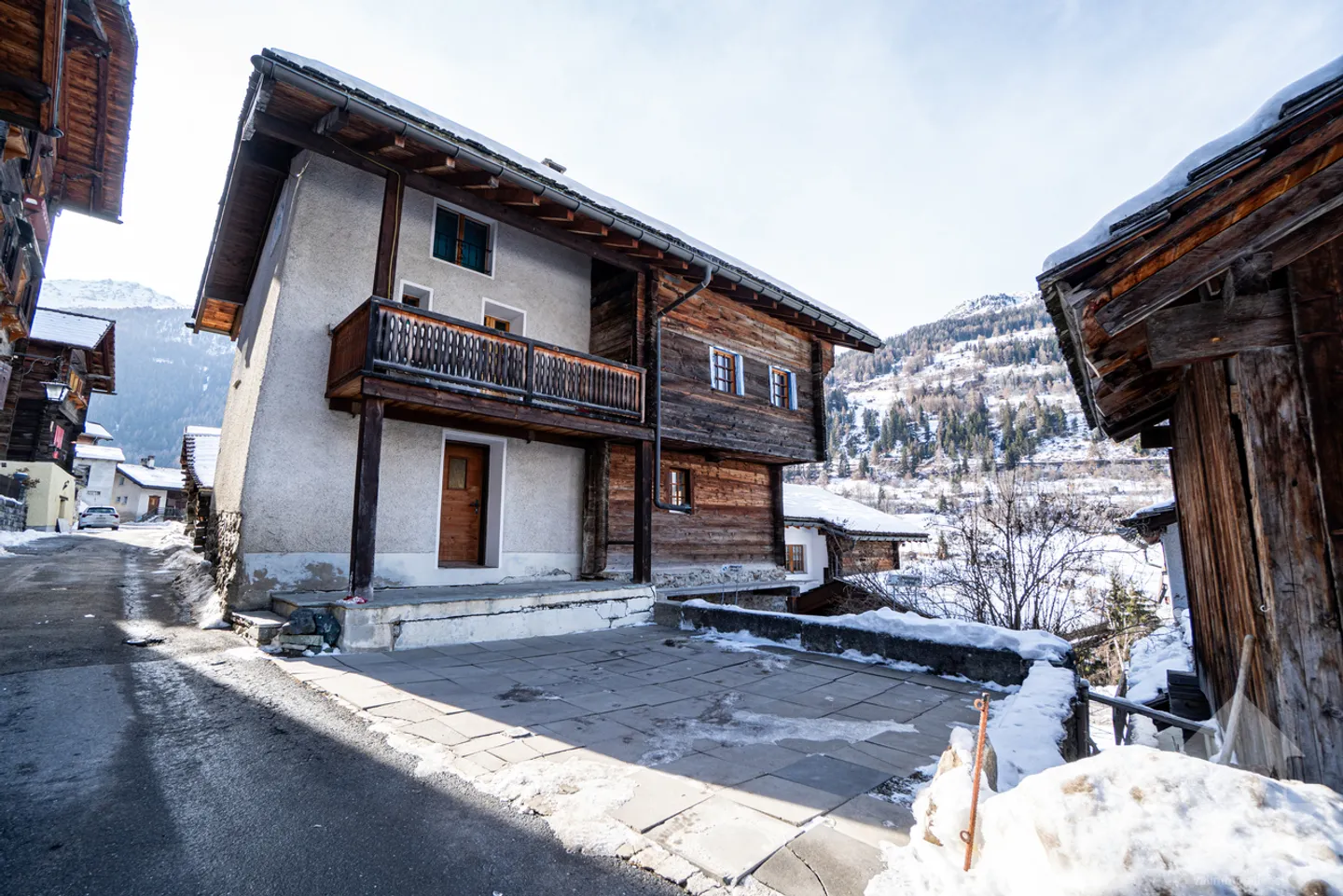 Chalet affascinante con due appartamenti duplex indipendenti - Foto 3 di 35