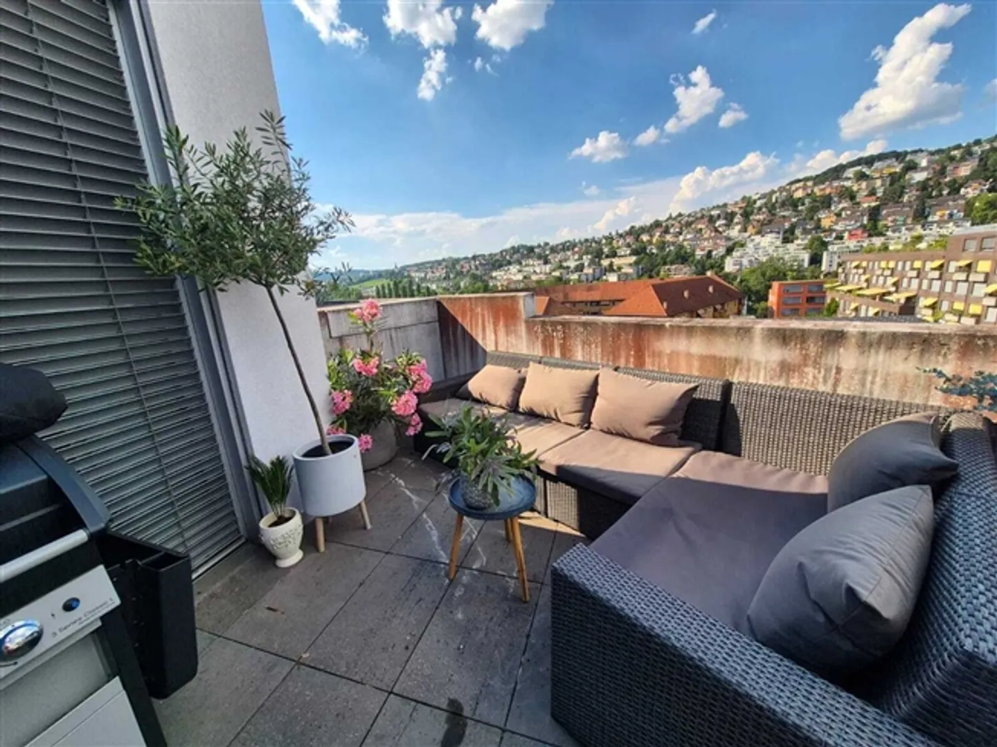 APPARTEMENT SOUS LES TOITS DE 1 CHAMBRE À ZURICH - QUARTIER INDUSTRIEL 5, MEUBLÉ, TEMPORAIRE - Photo 5 sur 5
