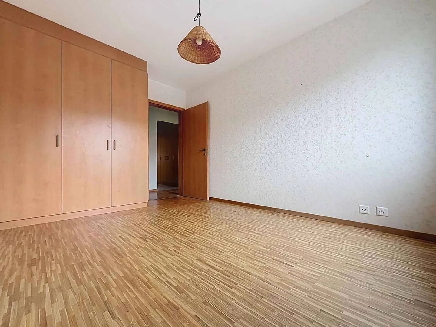 Geräumige Wohnung mit Balkon - Foto 7 von 13