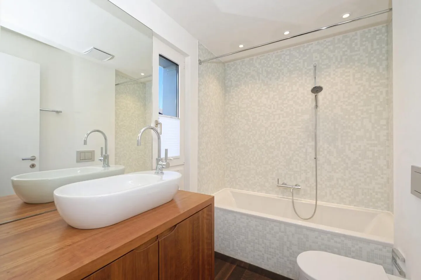 Attikawohnung mit Seesicht - Foto 3 von 6