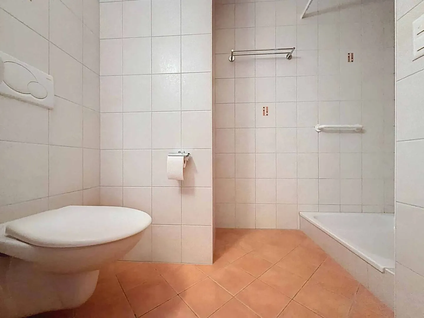 Geräumige Wohnung mit Balkon - Foto 10 von 13