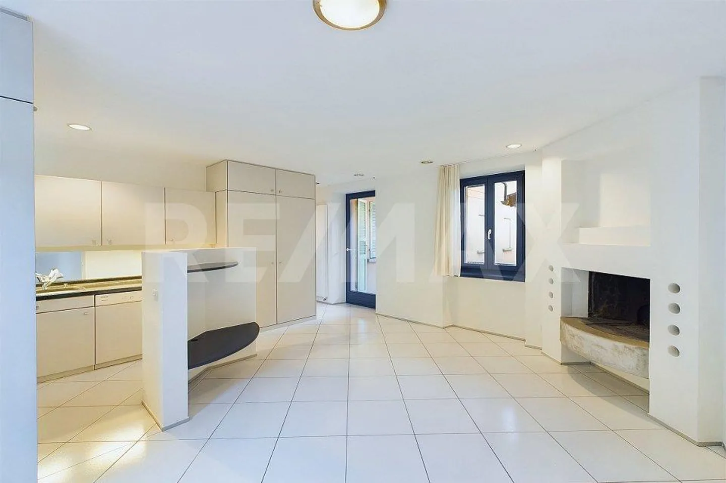 Comfortable 2-room apartment with garden and covered terrace - Photo 1 of 12