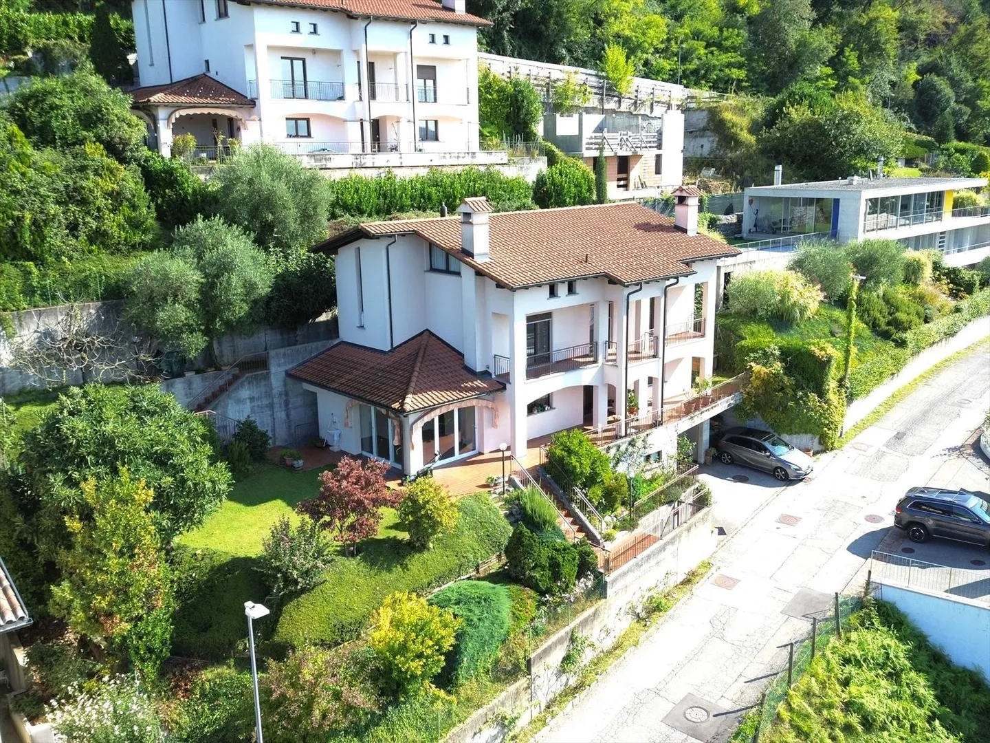 «Elegante villa di 7,5 locali in posizione privilegiata a Vacallo» - Foto 1 di 13