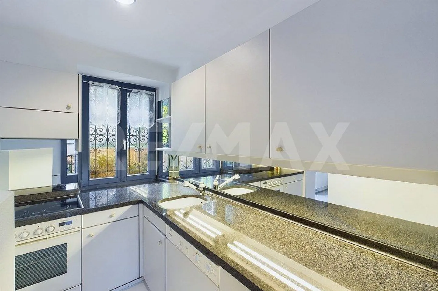 Comfortable 2-room apartment with garden and covered terrace - Photo 4 of 12