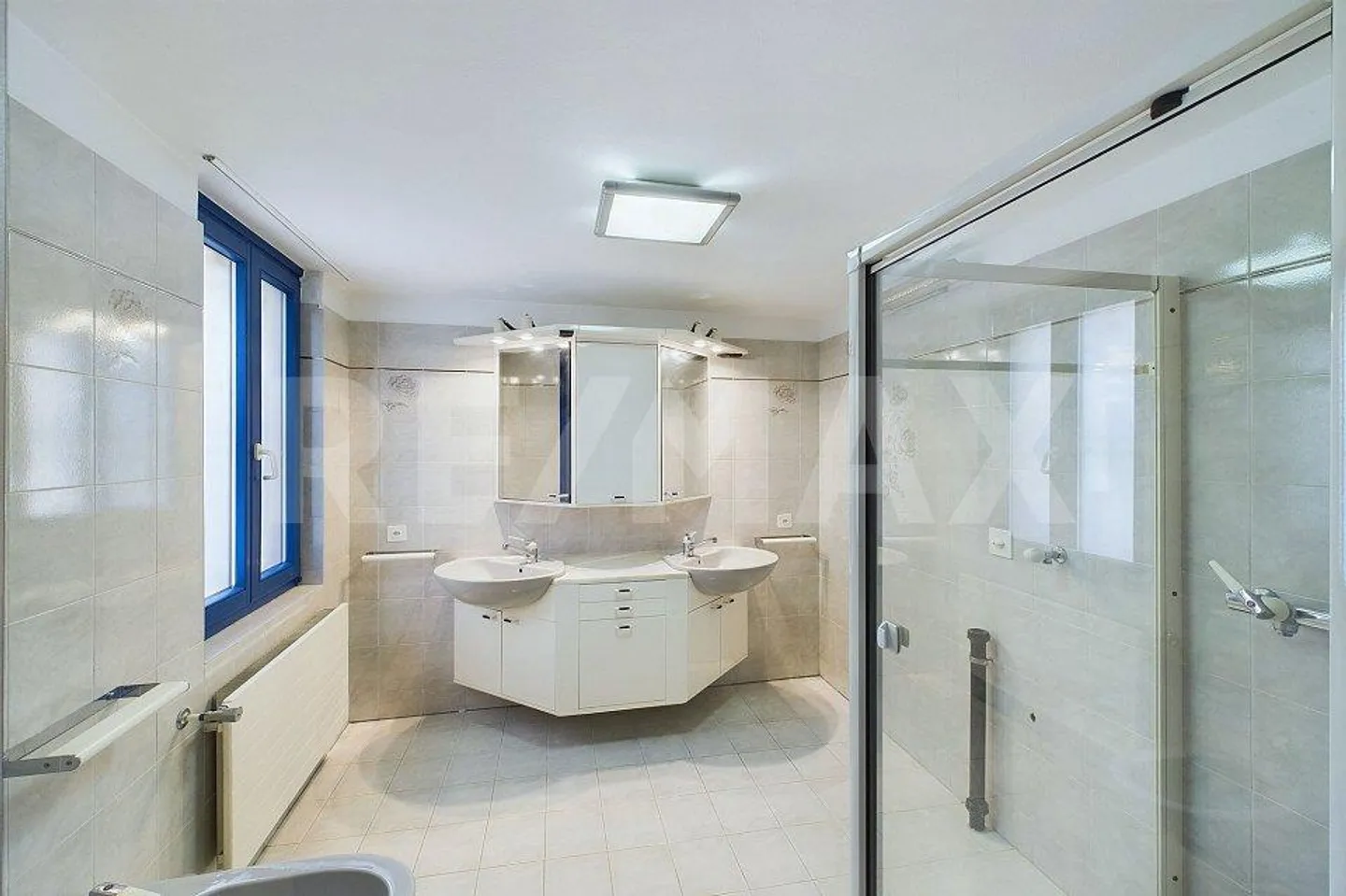 Comfortable 2-room apartment with garden and covered terrace - Photo 8 of 12