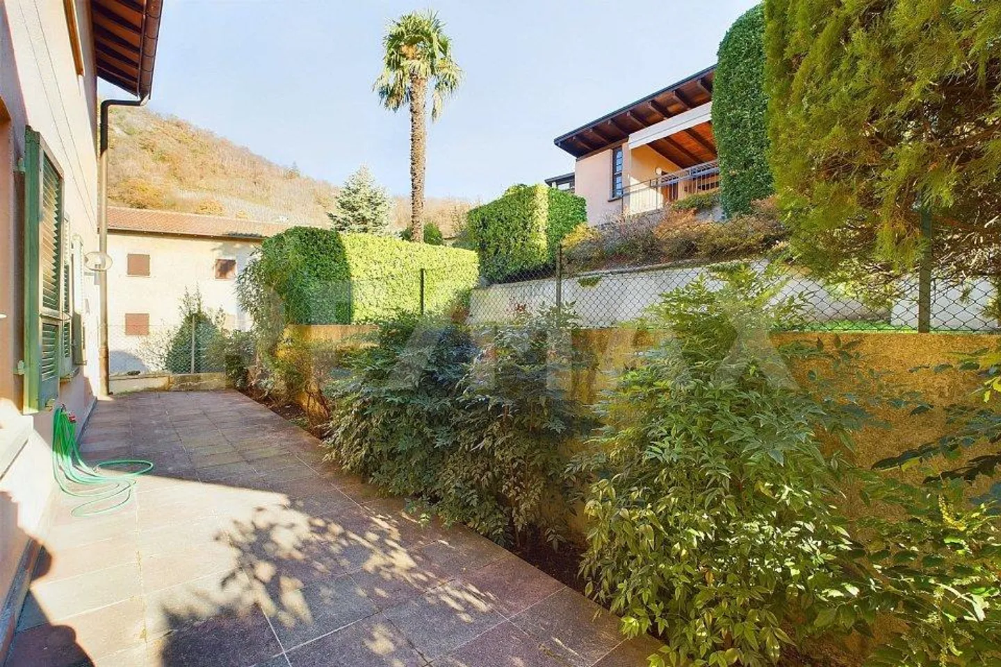 Comfortable 2-room apartment with garden and covered terrace - Photo 12 of 12