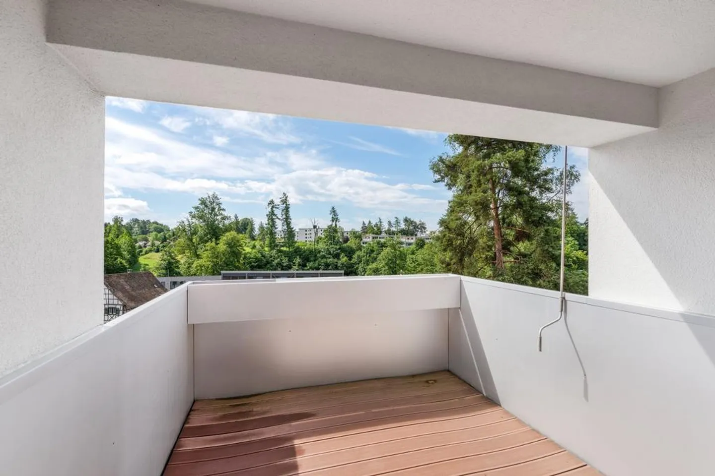 Appartement familial dans un emplacement calme - Photo 6 sur 7