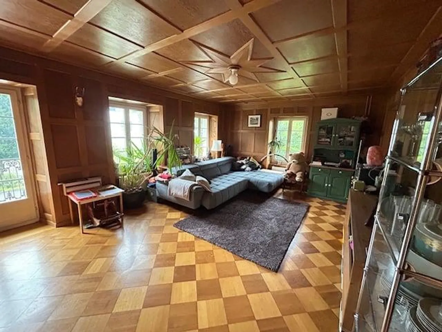 Belle appartement ancien de 4,5 pièces avec parking - Photo 1 sur 5