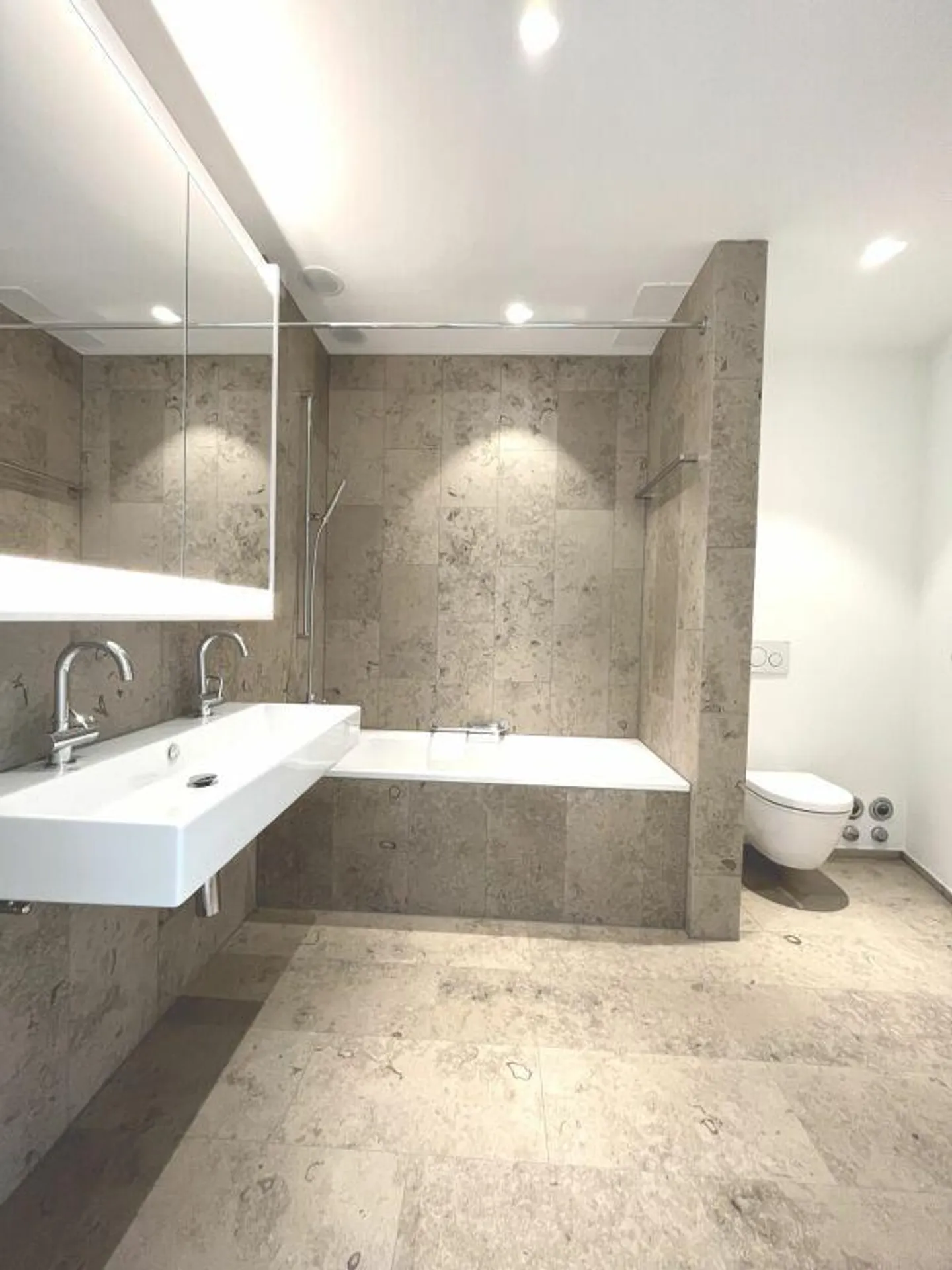 Appartement de rêve dans un emplacement unique - Photo 3 sur 12