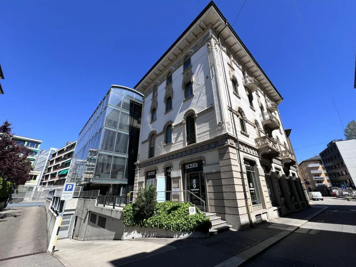Ufficio di Prestige in un edificio storico nel centro città - Foto 2 di 4
