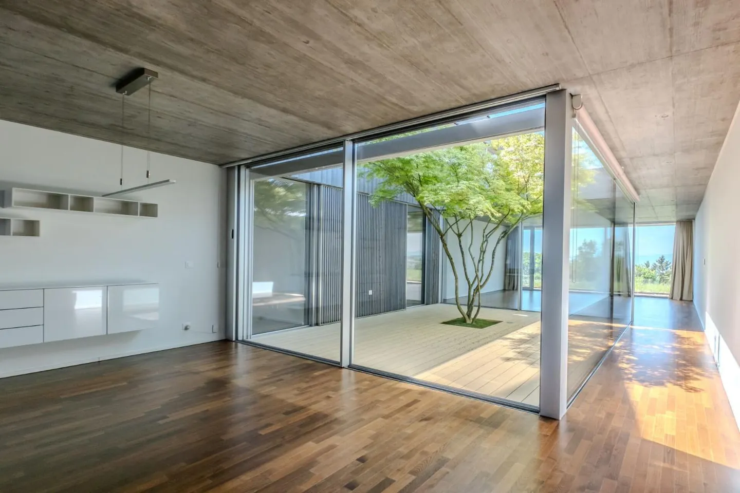 Appartement contemporain avec patio - Photo 5 sur 13