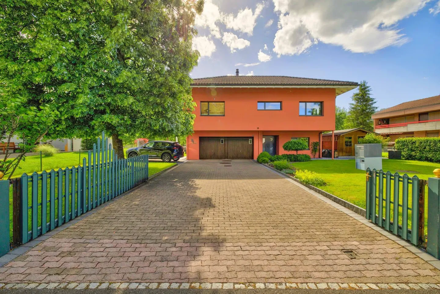 Dreamlike 6.5-room single-family house with a separate apartment in a privileged riverside location - Photo 14 of 17