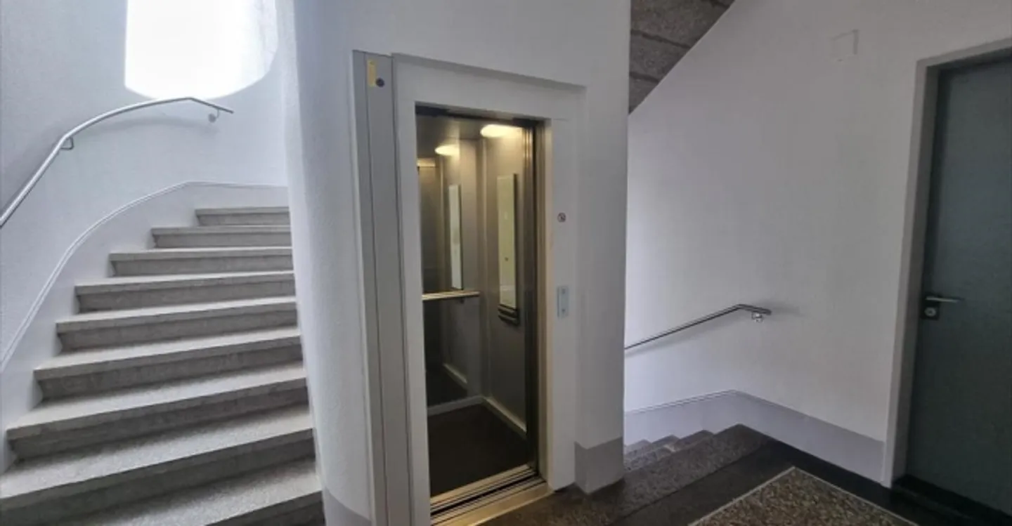 Ufficio 5 stanze - Foto 6 di 12