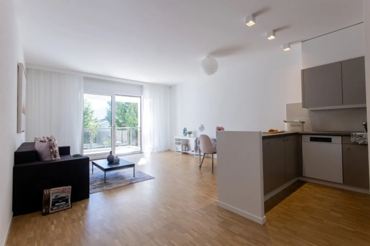 Live in the green 2.5 rooms at Parco Maraini - Photo 1 of 1