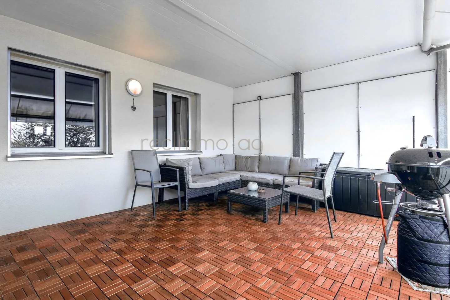 Appartamento affascinante di 4,5 stanze con grande terrazza, porzione di giardino e vista panoramica - Foto 11 di 12