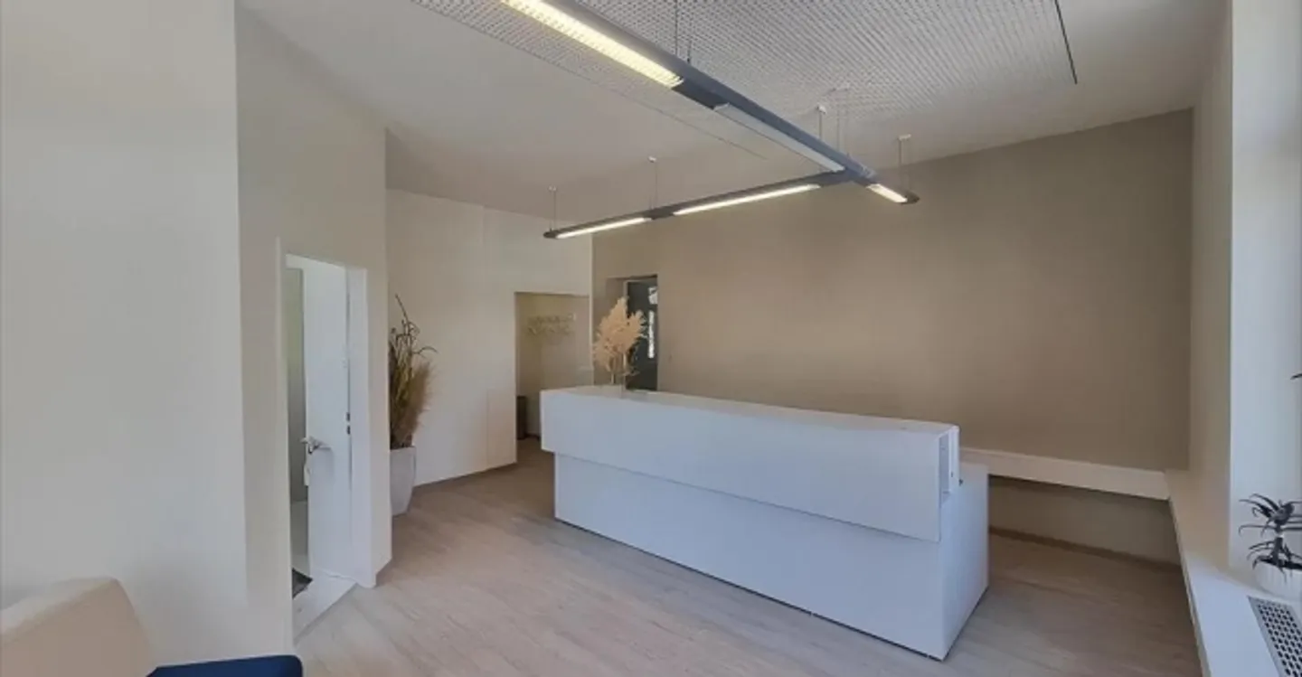 Ufficio 5 stanze - Foto 9 di 12