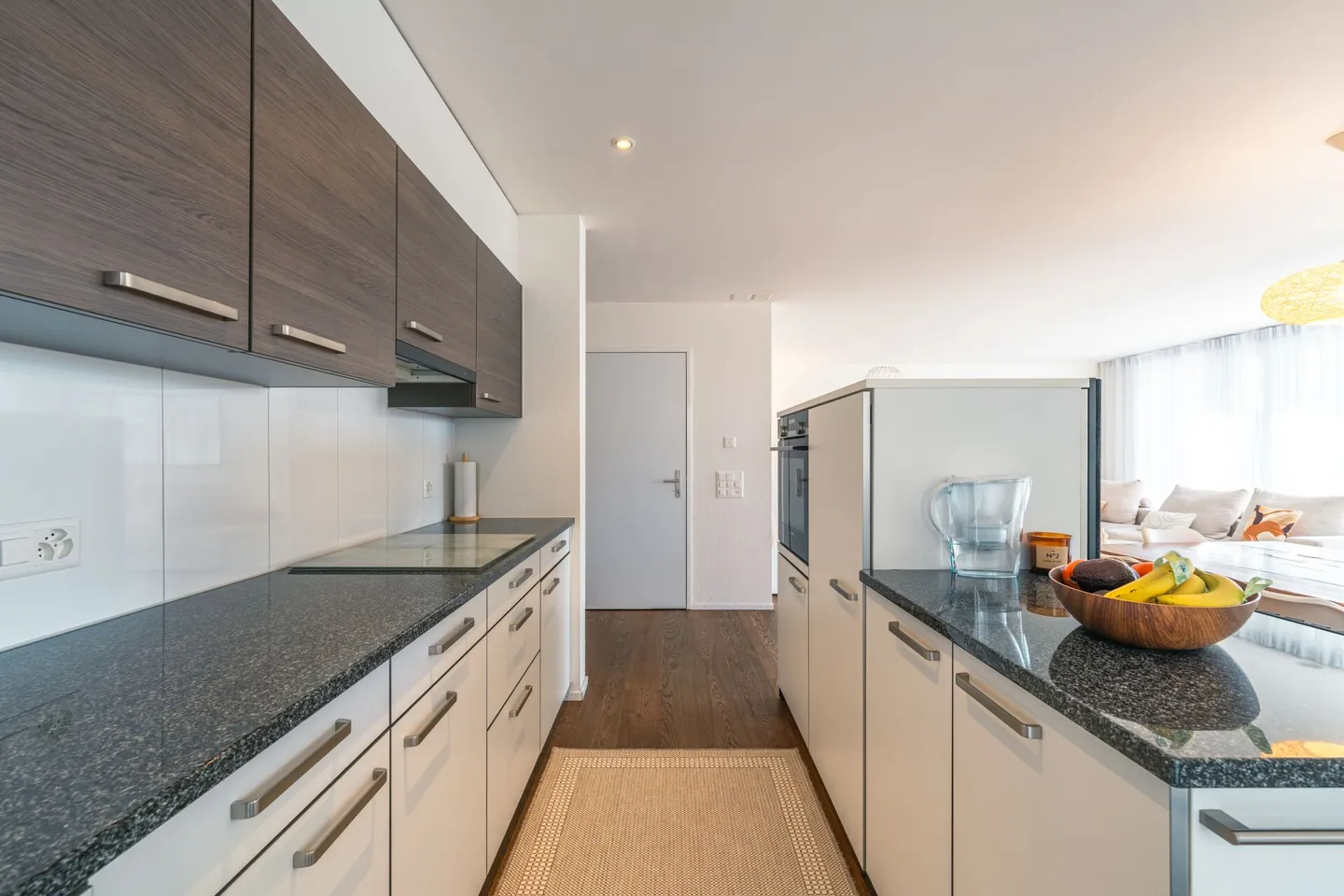 Spacious and Bright Family Apartment with a View - Photo 5 of 19