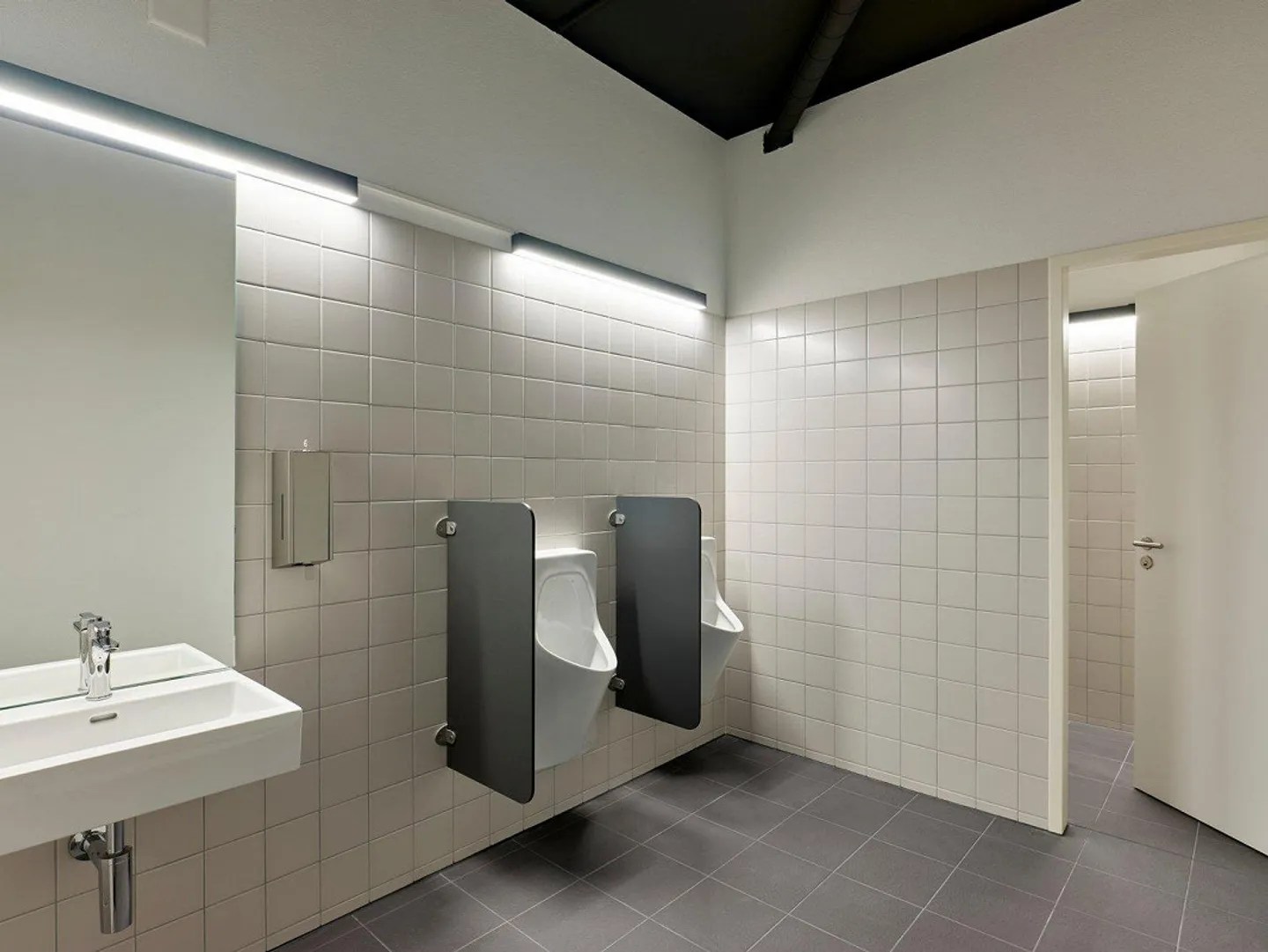 Generous office space in shell condition - individually expandable in Biel - Photo 6 of 12