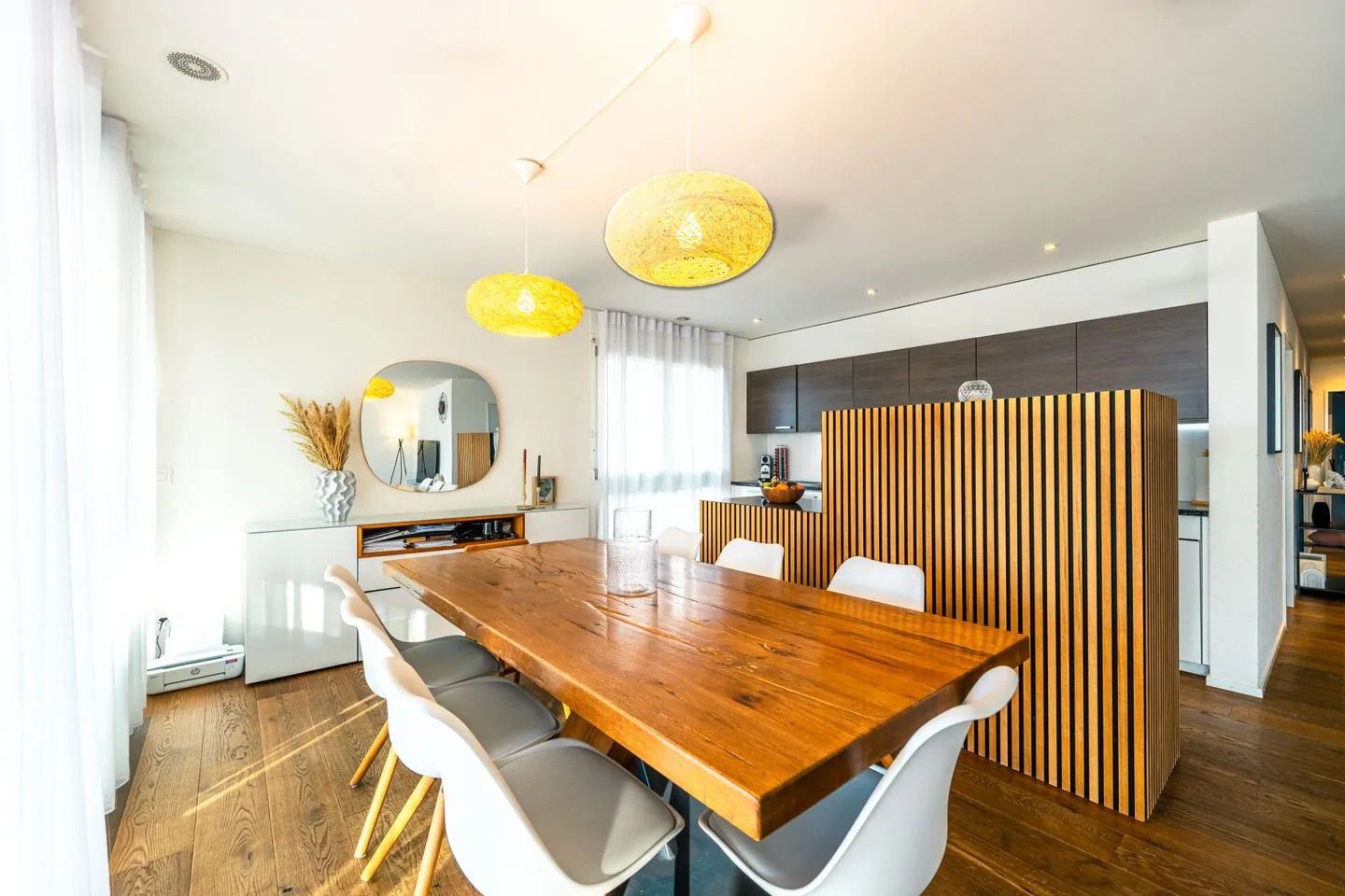 Spacious and Bright Family Apartment with a View - Photo 10 of 19