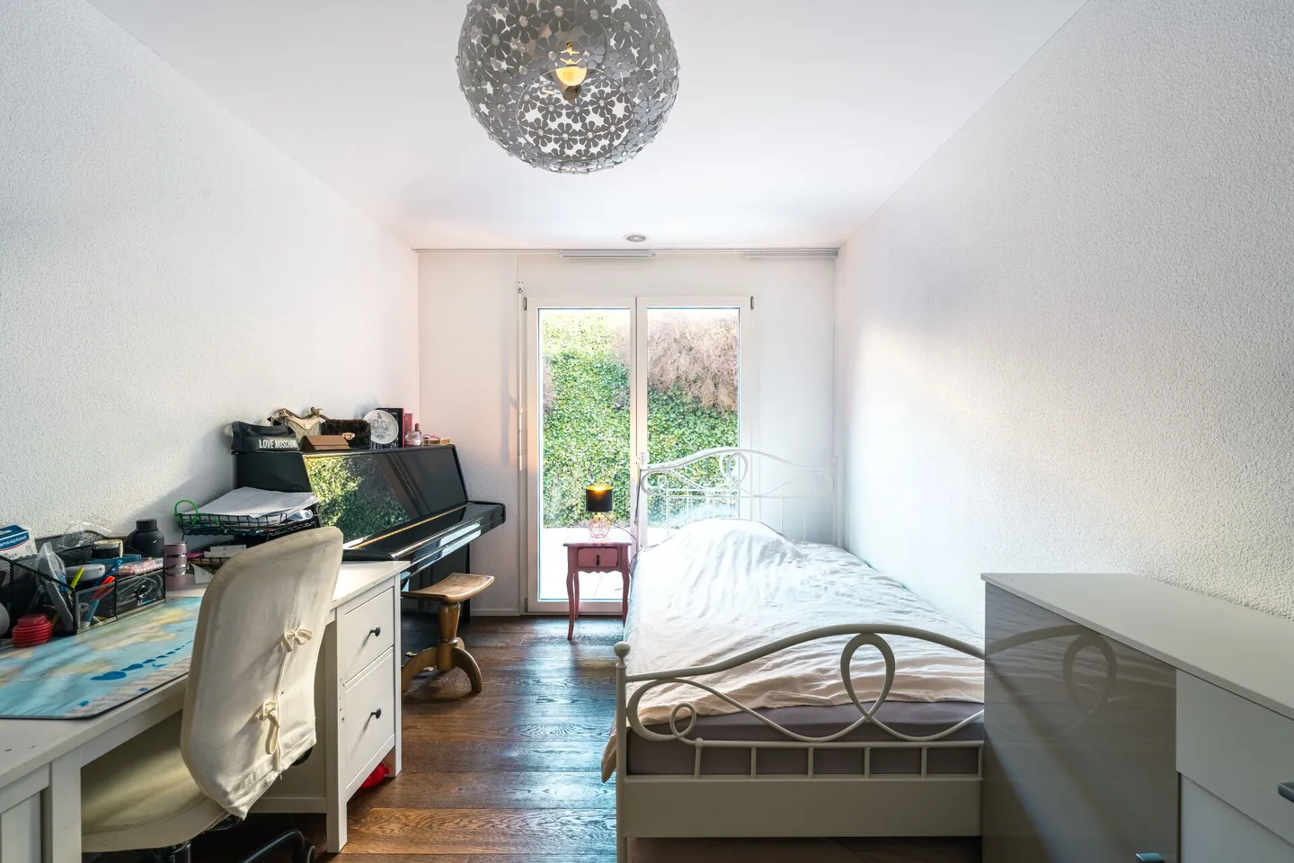 Spacious and Bright Family Apartment with a View - Photo 13 of 19