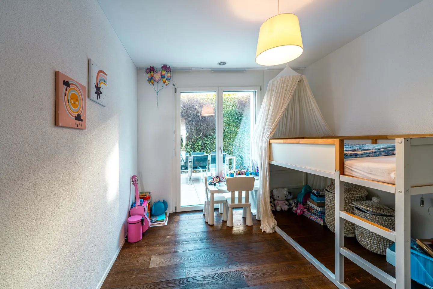 Spacious and Bright Family Apartment with a View - Photo 15 of 19