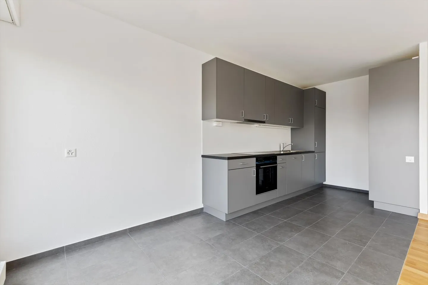 Take height in Meyrin - Fixed-term lease until 31.12.2028 - Photo 5 of 12