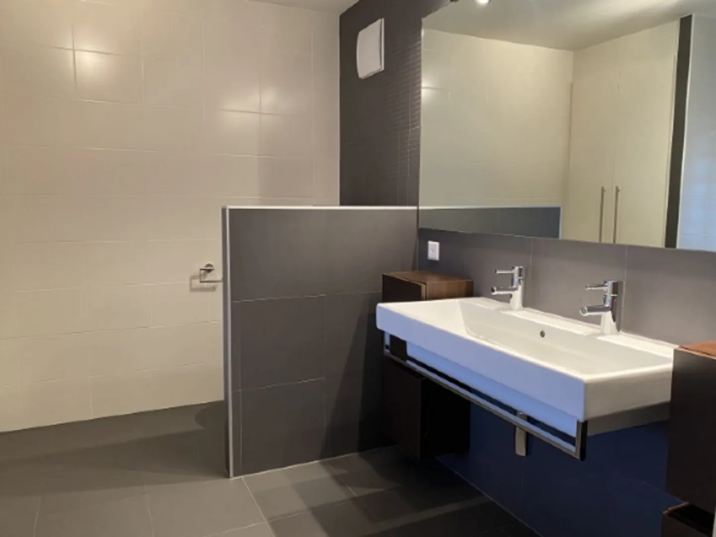 Modern 5½ room apartment with garden, fireplace and wine cellar - Photo 6 of 6