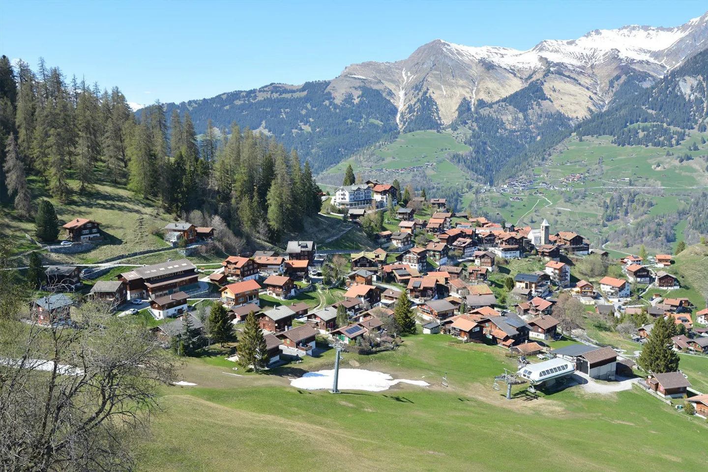 Holiday home with 3 apartments in Tschiertschen - Photo 3 of 24