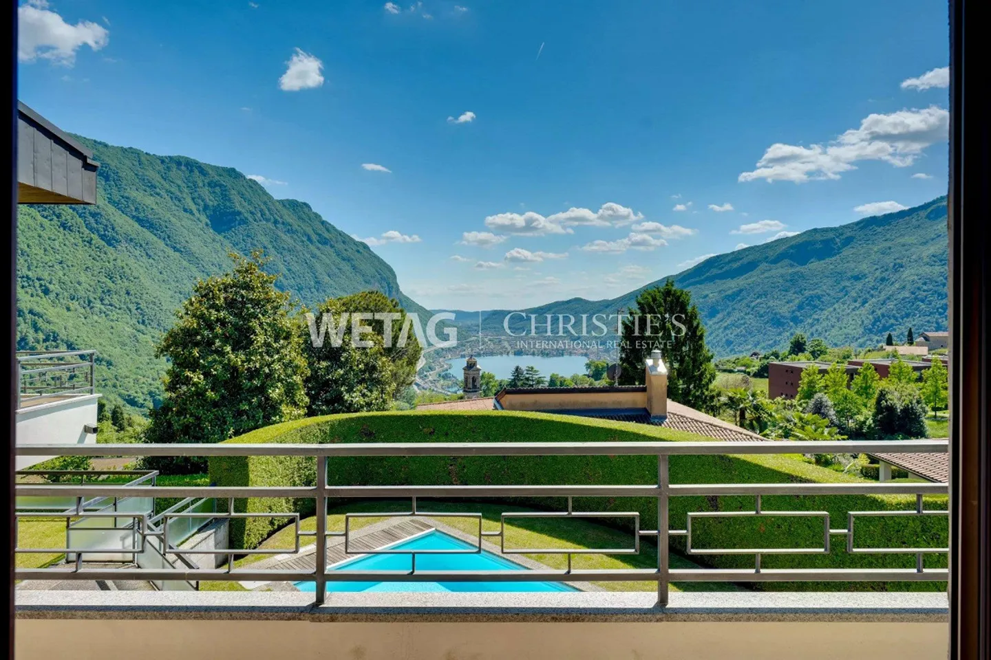 Lugano?Rovio: Villa con piscina e magnifica vista aperta sul lago di Lugano in vendita, ideale anche come seconda casa - Foto 2 di 13