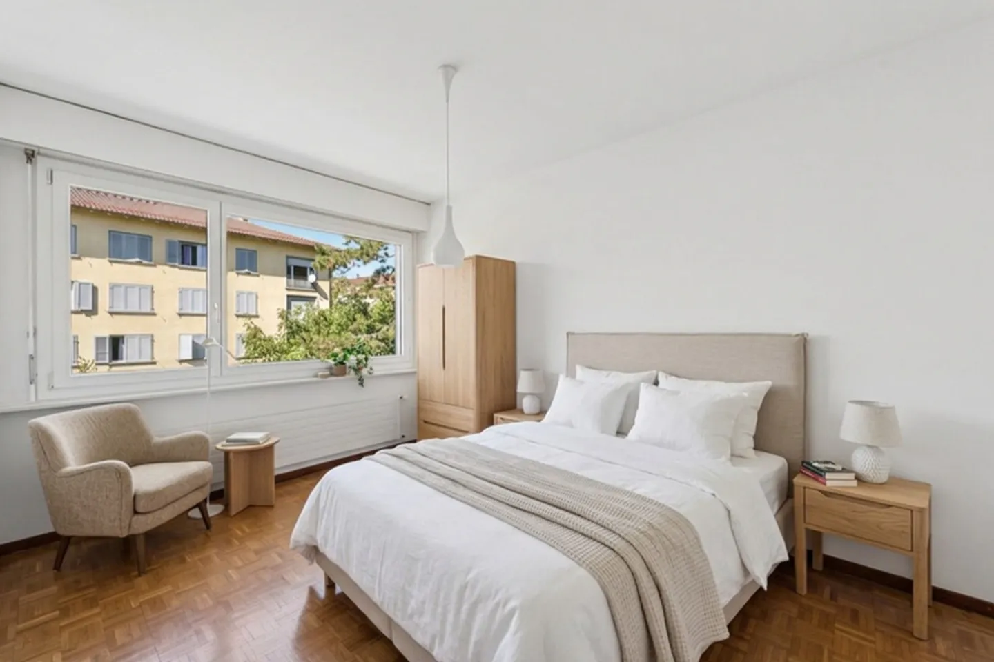 4.5 pièces avec grand balcon-terrasse et garage-box au cœur de Prilly - Foto 2 di 8