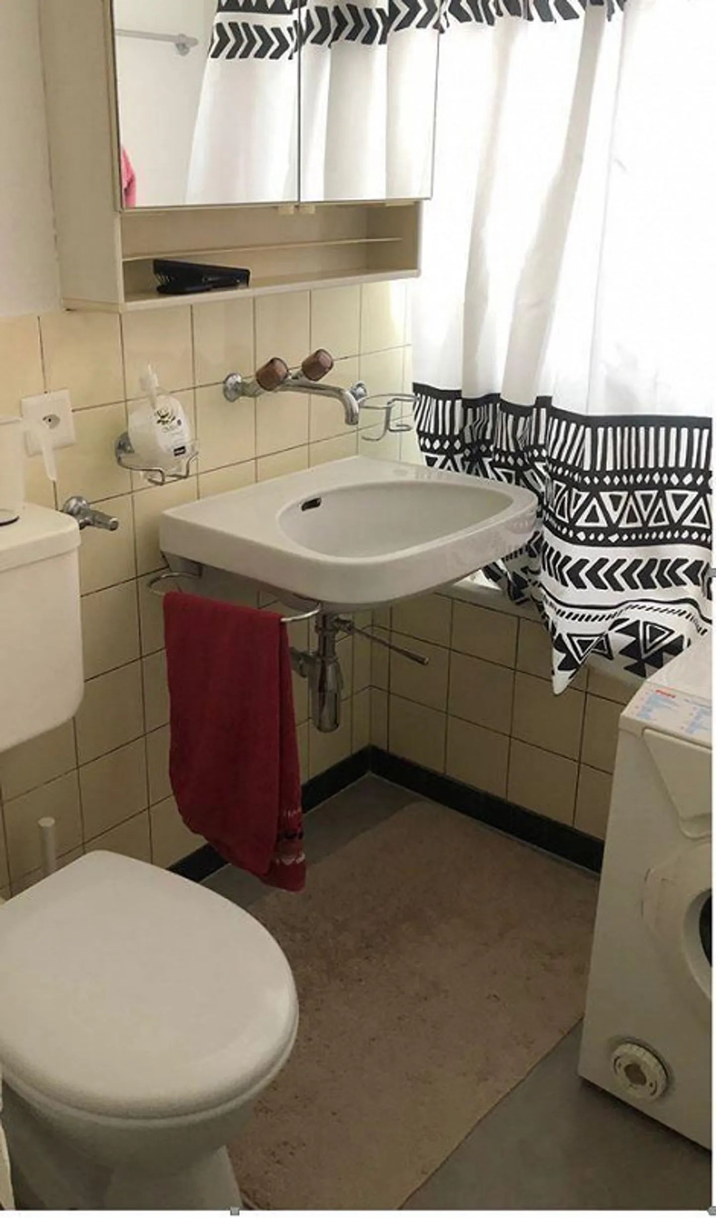 Bel appartement de 4 pièces dans un endroit central et adapté aux enfants - Photo 4 sur 4
