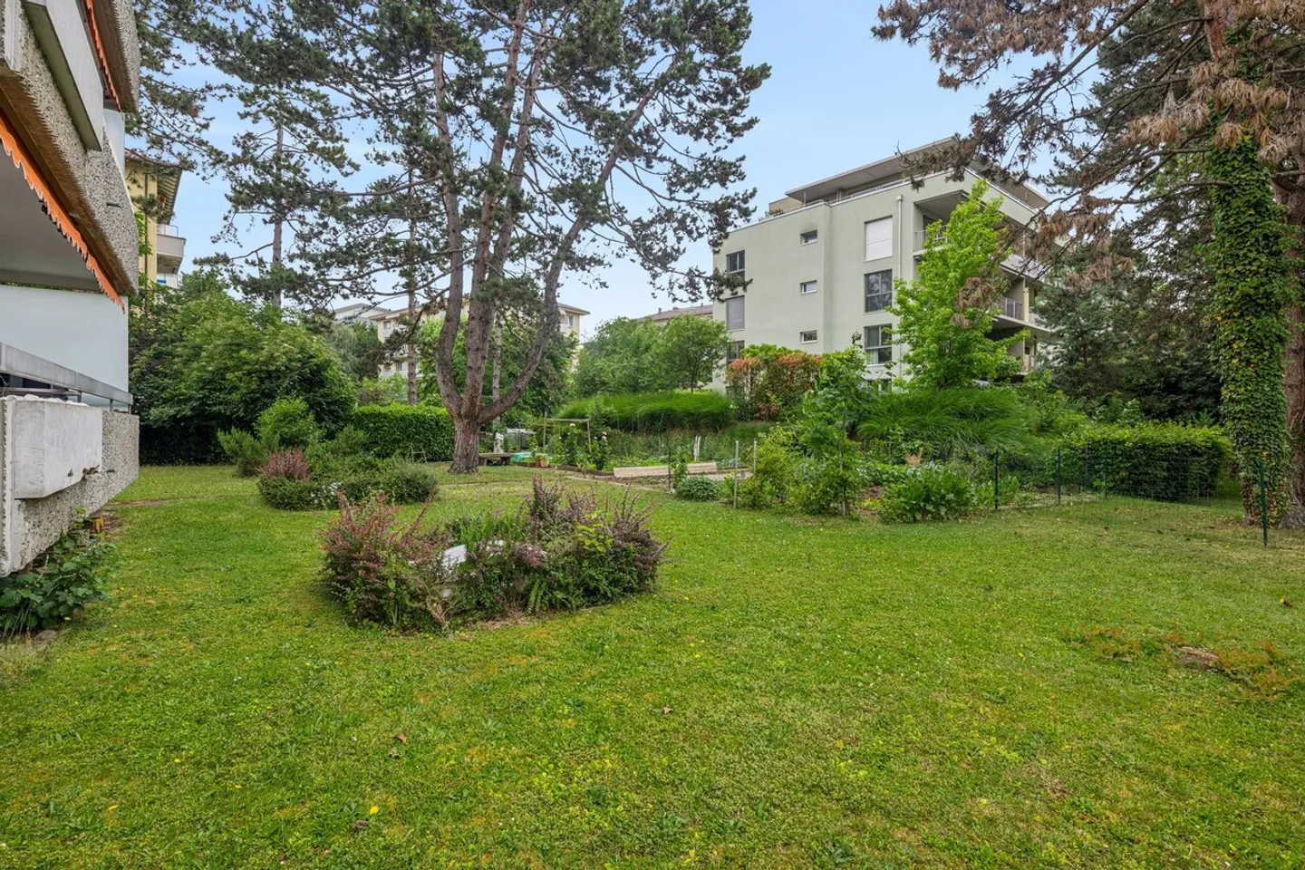 4.5 pièces avec grand balcon-terrasse et garage-box au cœur de Prilly - Foto 8 di 8