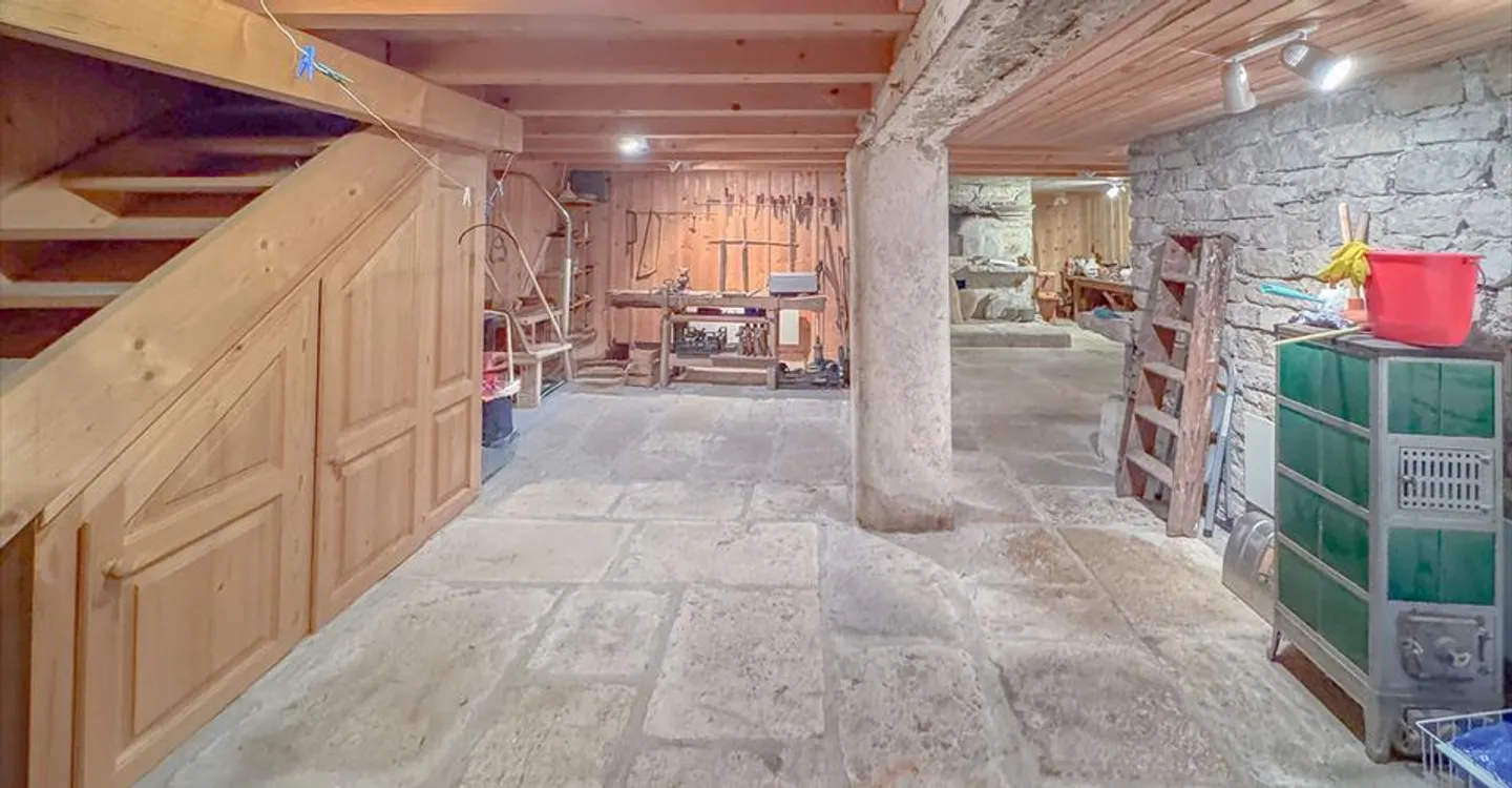 Wunderschön renoviertes neuchâteloises Reihenhaus mit 6,5 Zimmern - Foto 12 von 12