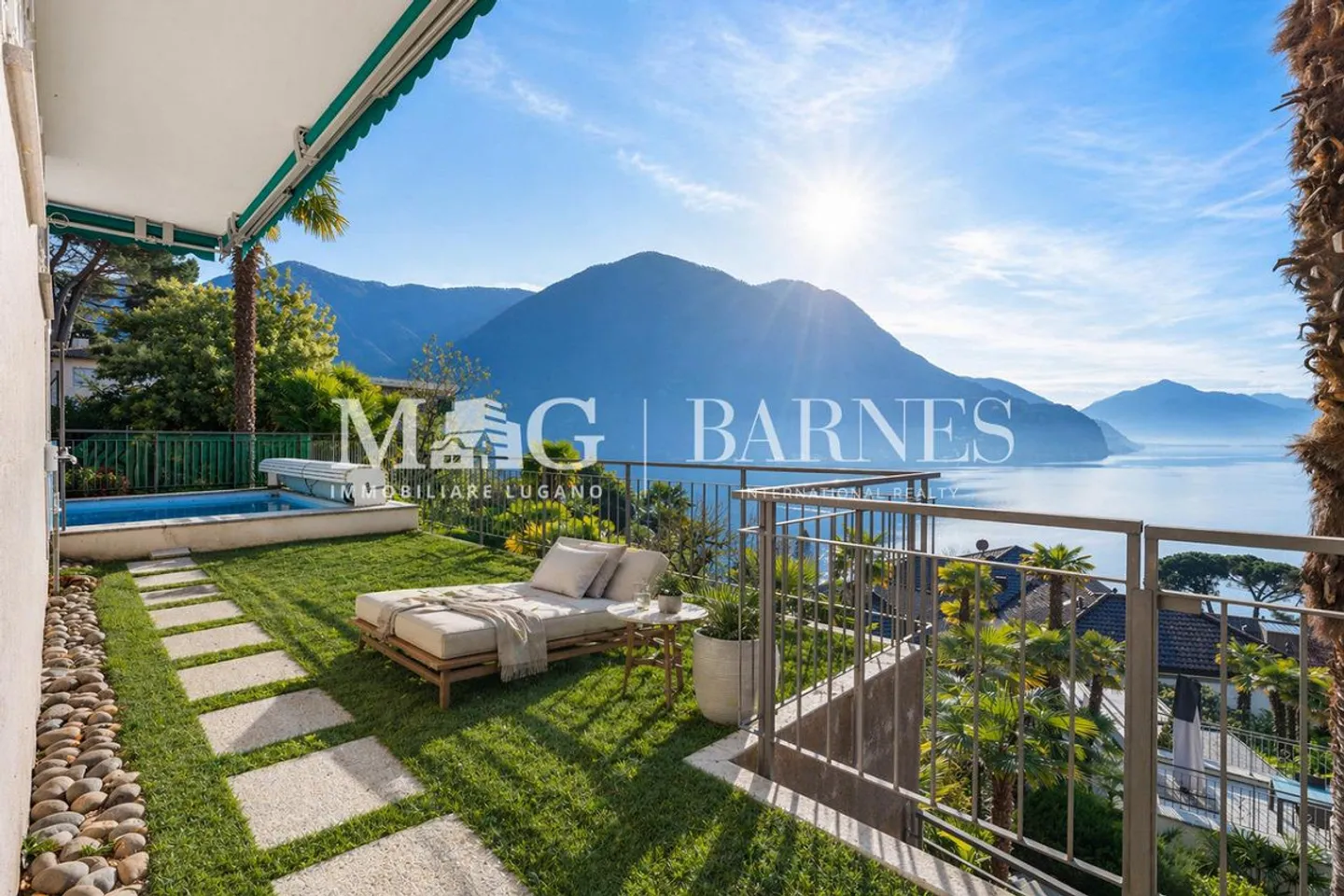 Lugano, Castagnola: Villa with pool and panoramic lake view - Photo 2 of 13