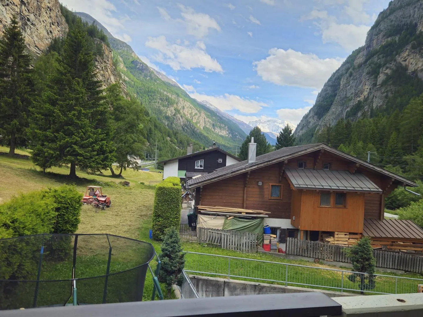 Charmante appartement de 3,5 pièces avec vue sur le Breithorn - Photo 4 sur 16